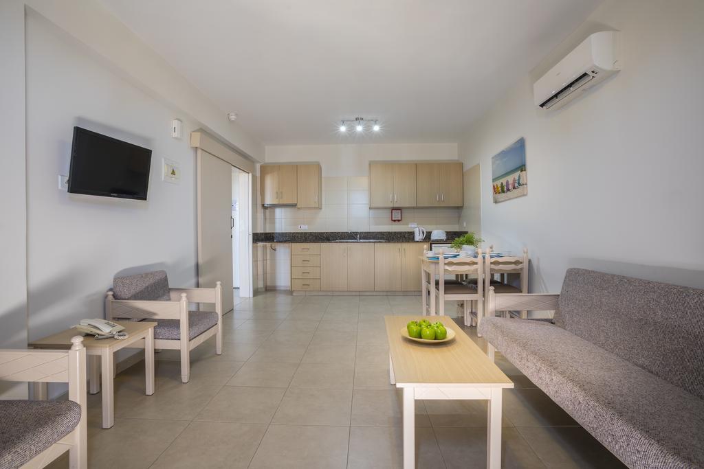 Christabelle Hotel Apartments Ayia Napa Exterior foto