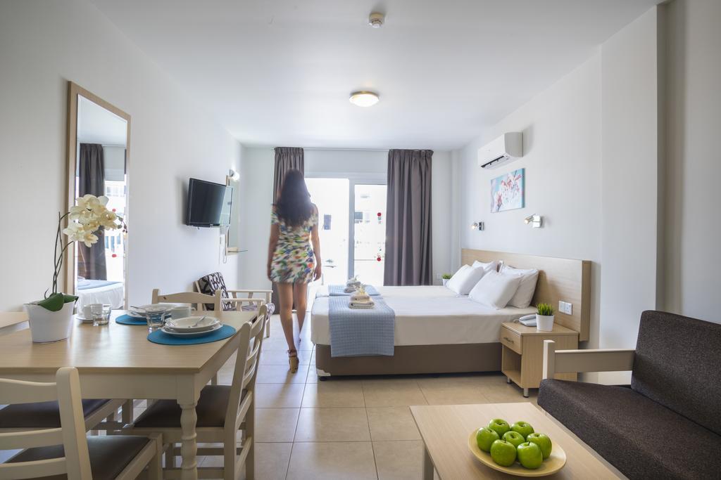 Christabelle Hotel Apartments Ayia Napa Exterior foto